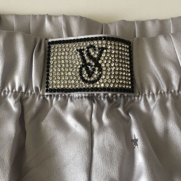 Victoria’s Secret Women Gray Star Embellished Pink Trim Pajama Set Large - Picture 10 of 16